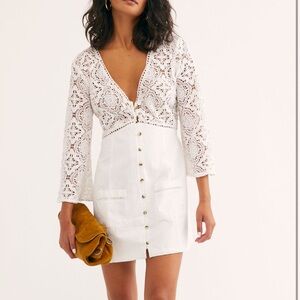 Free people linen and lace dress. Worn once. Super cute and flattering.